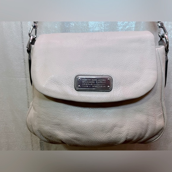 Marc by Marc Jacobs New Q Lil Ukita Leather Crossbody, very very good condition - Picture 3 of 16